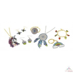 Bijoux plastique fou